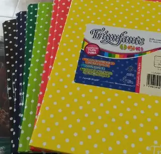 imagen de Cuaderno T/D Lunares Nº3 19x24cm  Triunfante